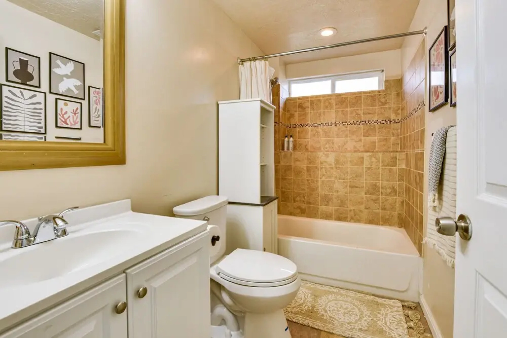 Layton Home w/ Pool + Hot Tub, 23 Mi to Snowbasin!