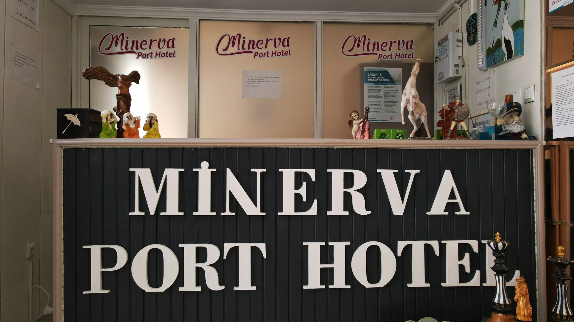 Minerva Port Hotel