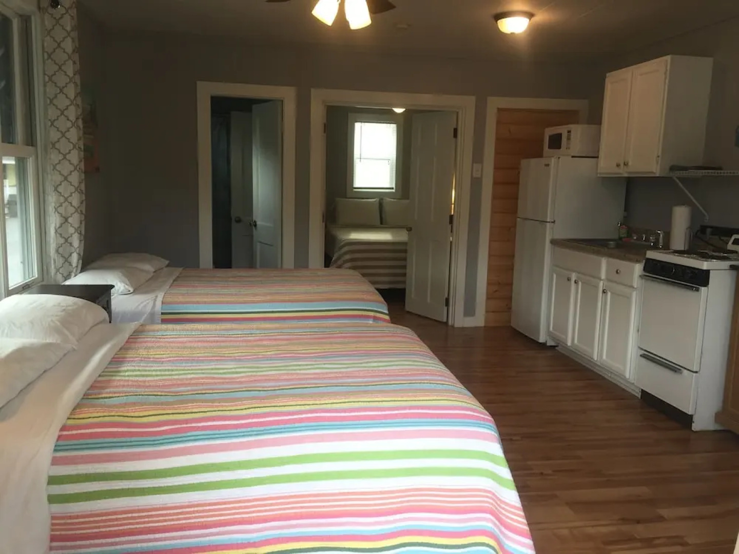 Drakes Island Resort