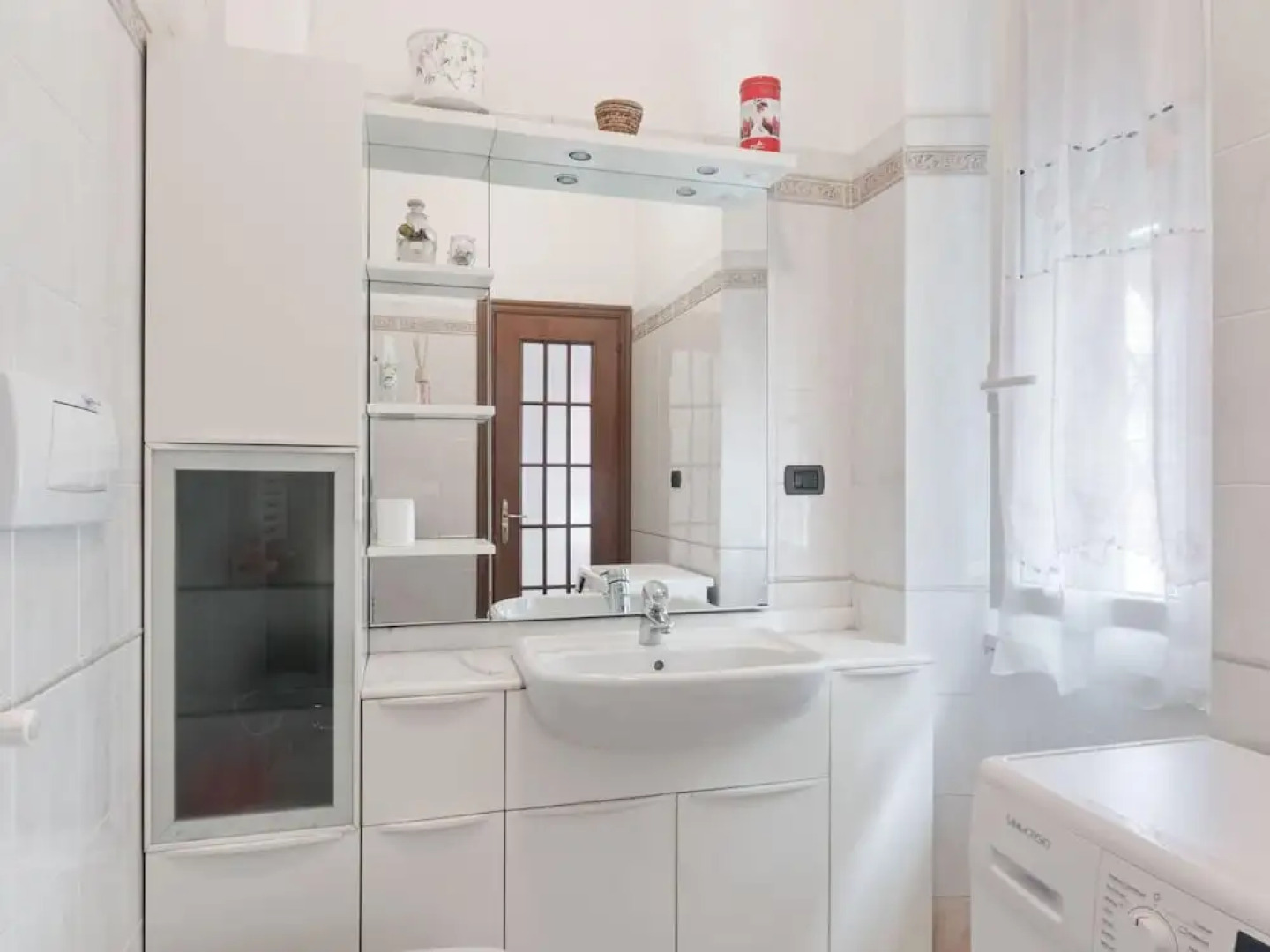 Spacious Apartment in Lavagna near Sea & City Center