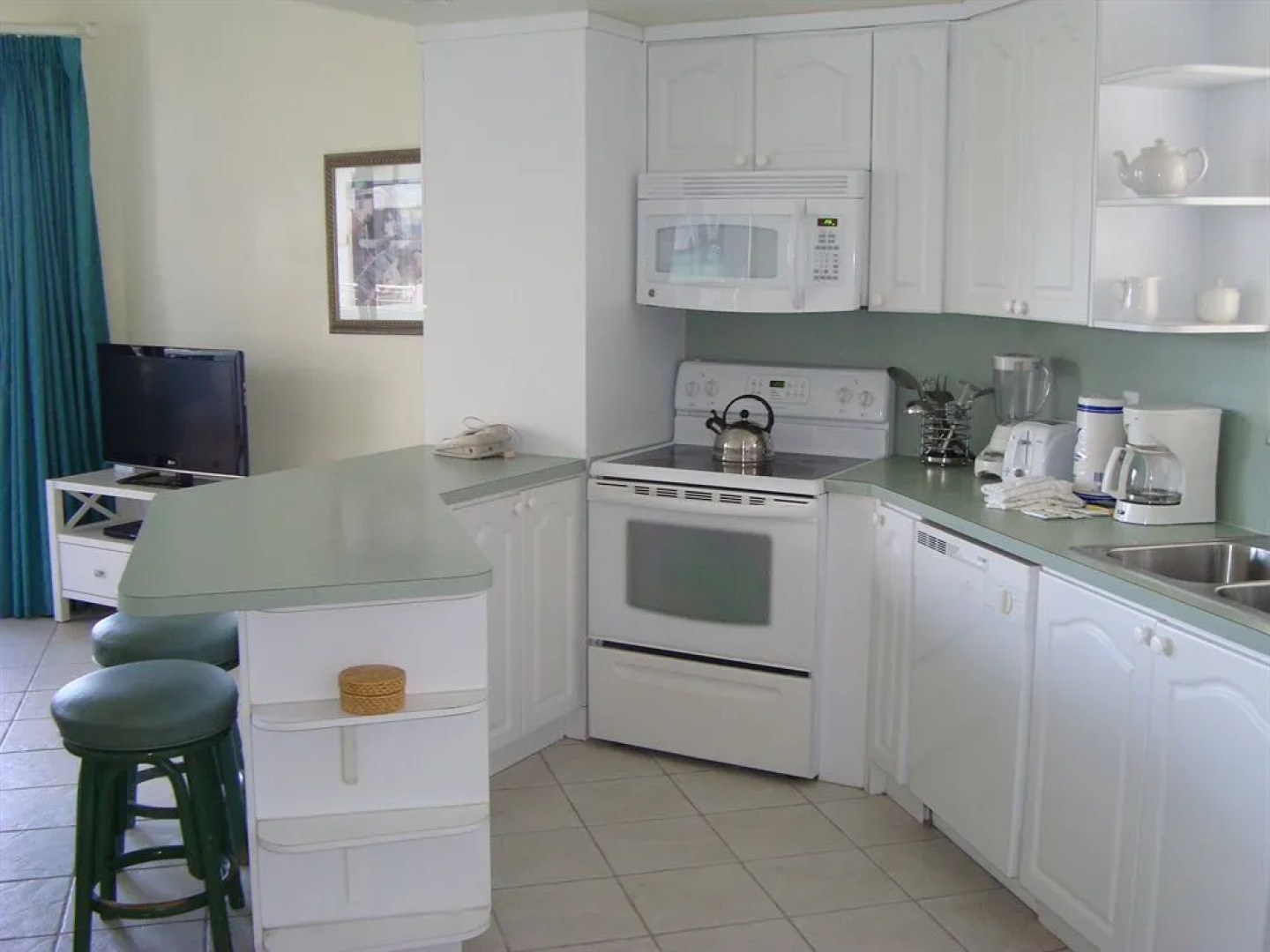 Golden Strand Ocean Villa Resort