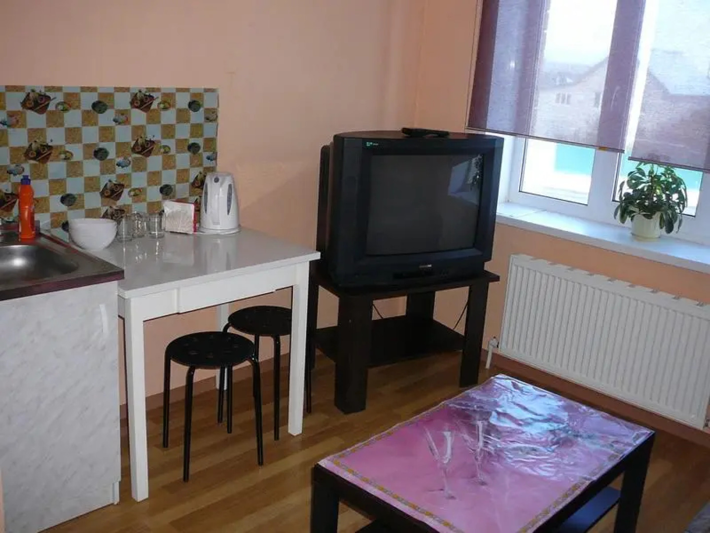 На Весенней