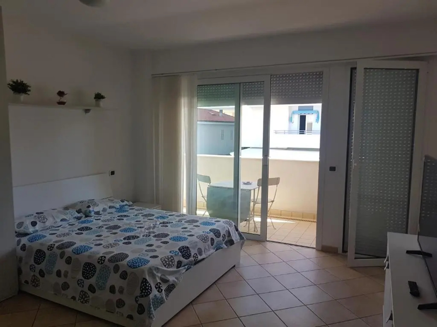 Avenue - 28 Alighieri