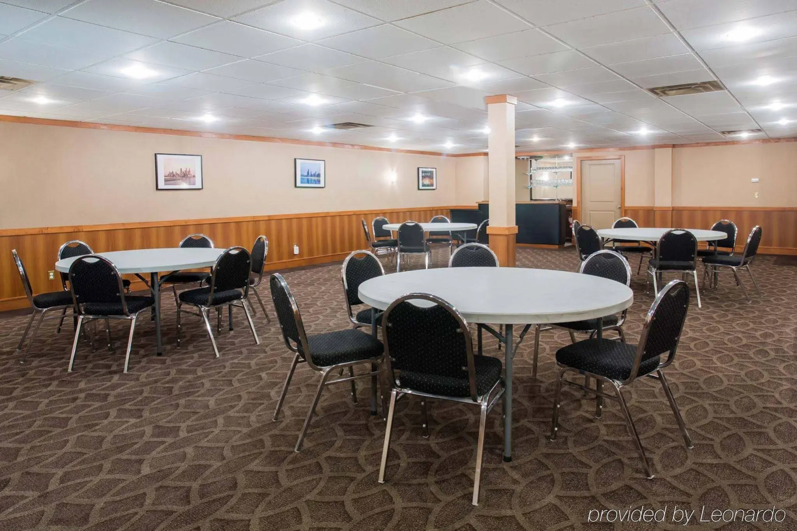 Sandman Hotel Vernon