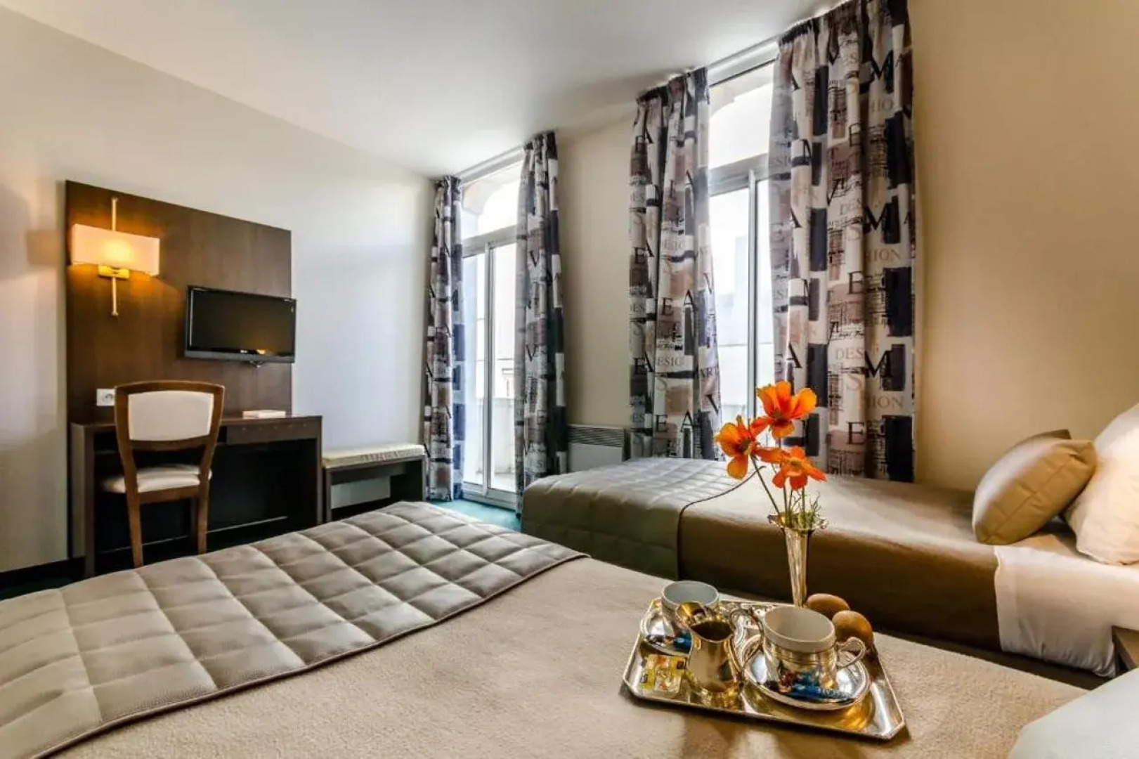 Hôtel Croix des Bretons Lourdes Pyrénées