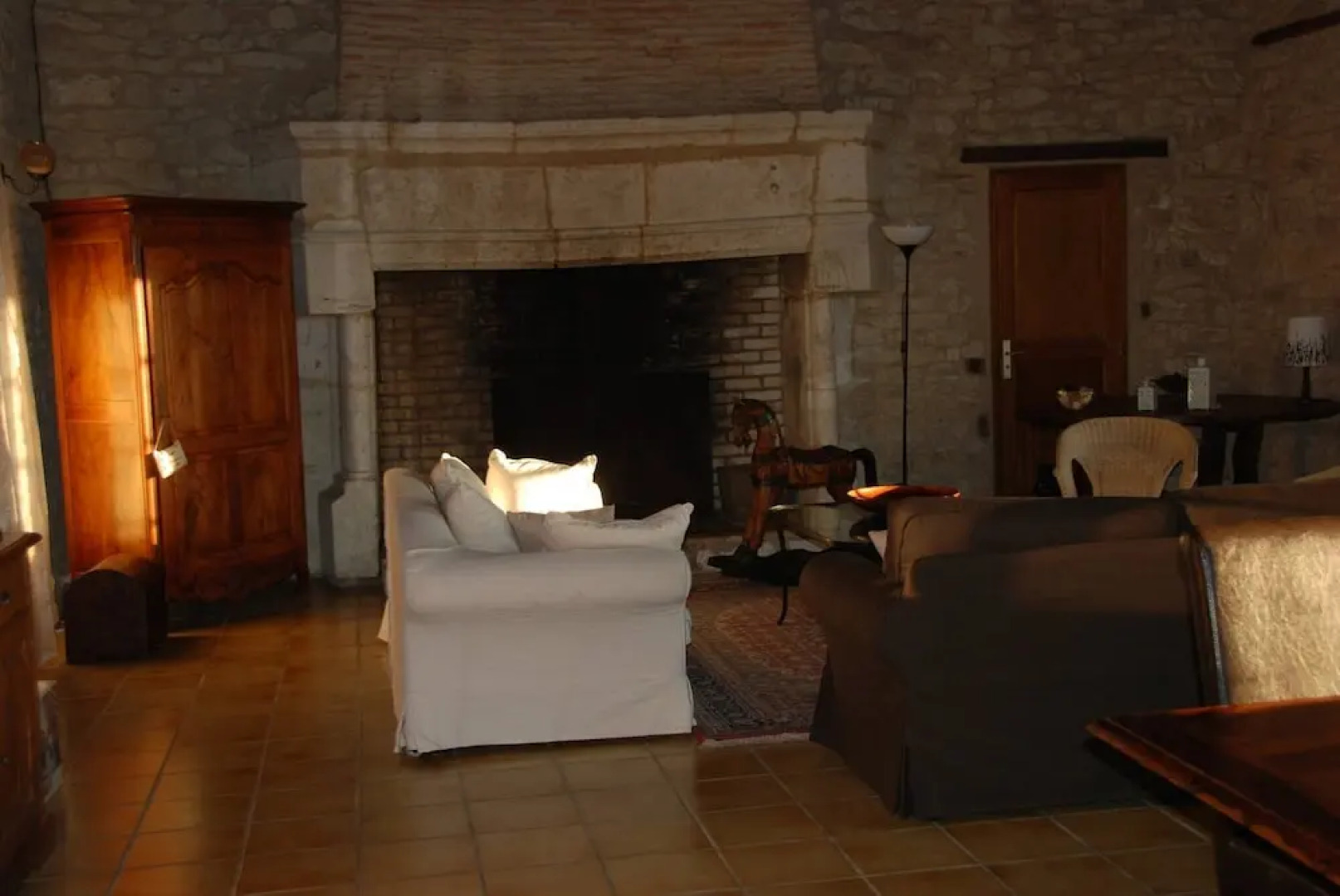 Cottage With Swimming Pool in a Picturesque Village up to 29 People