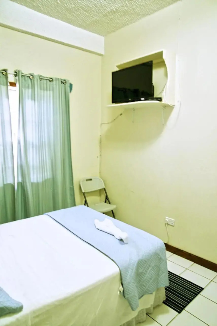 Tropical Breeze Guest House