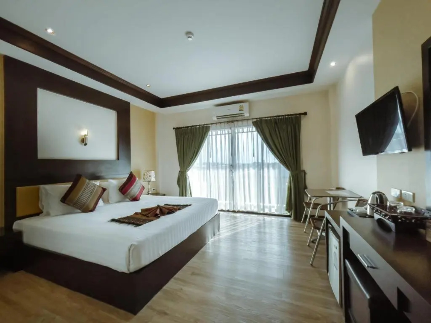 Royal Nakhara Hotel