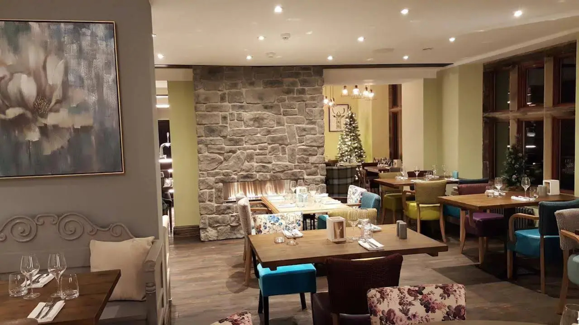 Stonecross Manor Hotel