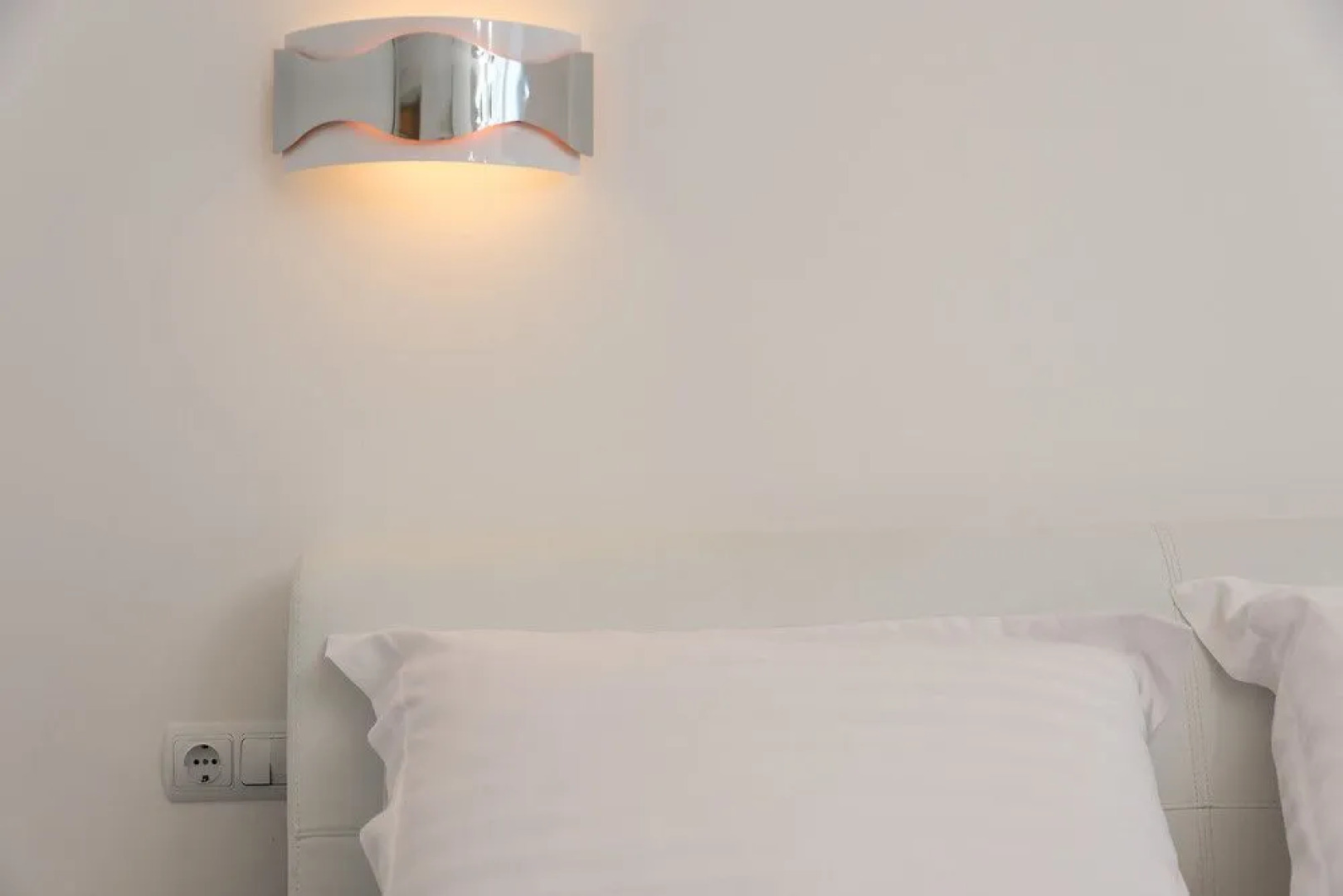 Sunny Sky apartments beneath Biokovo