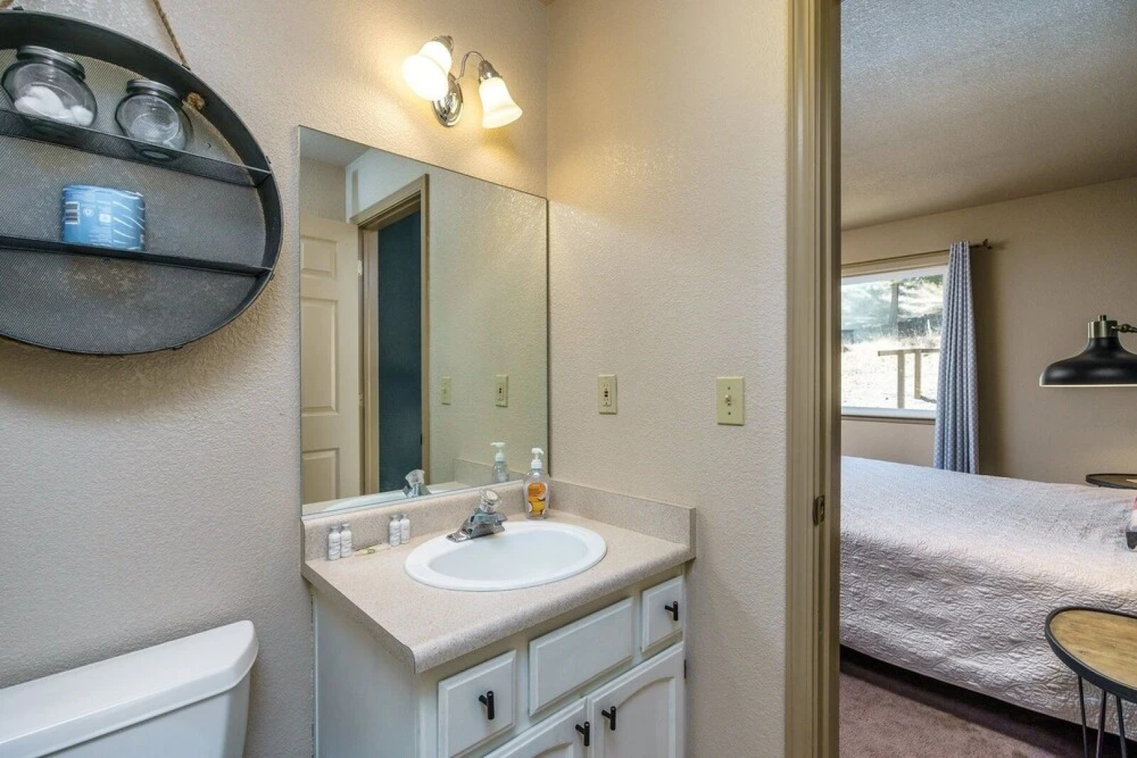 Hillside Haven -PET FRIENDLY!  Explore All Yosemite and Pine Mountain Lake has to Offer by Yosemite Region Resorts