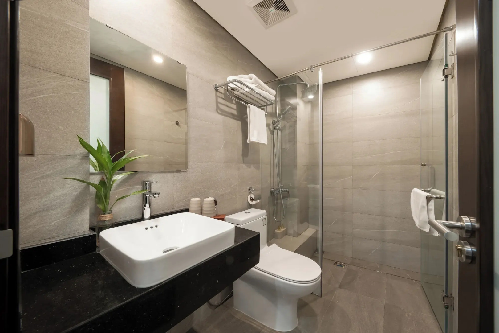 Hanoi Fiesta Grand Hotel