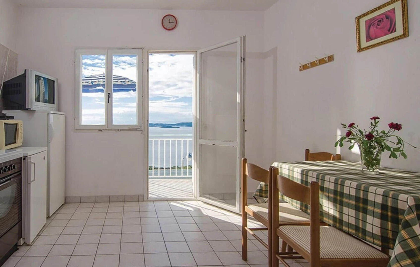 Awesome Home in Postup With Wifi and 5 Bedrooms