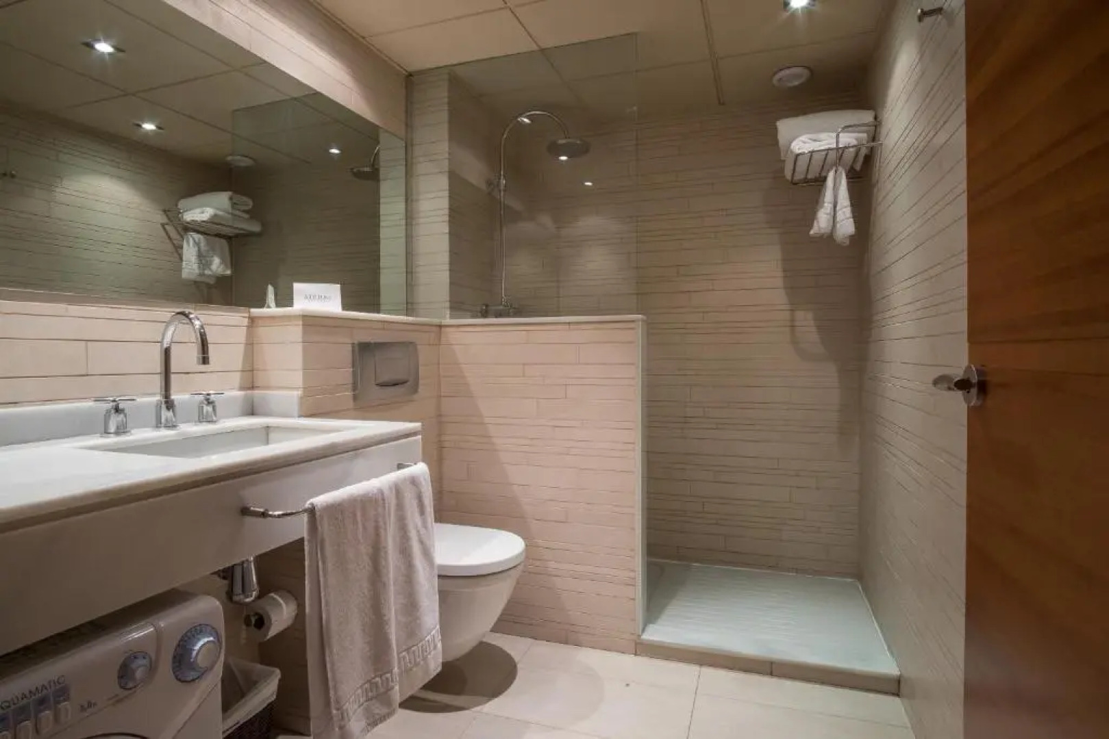 Apartamentos Sant Jordi Montbrio