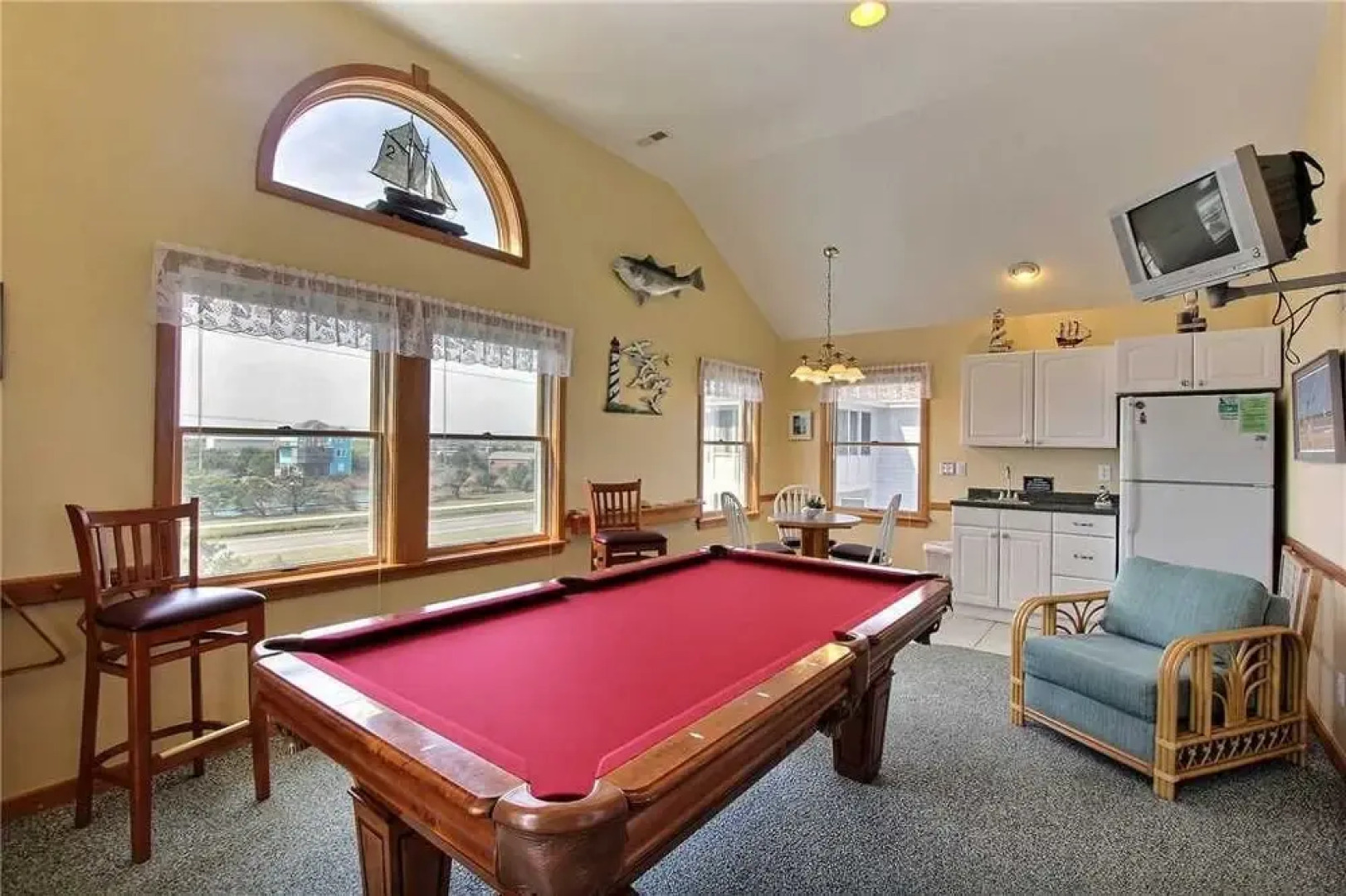 Surfs Inn #35 5 6 Br Home