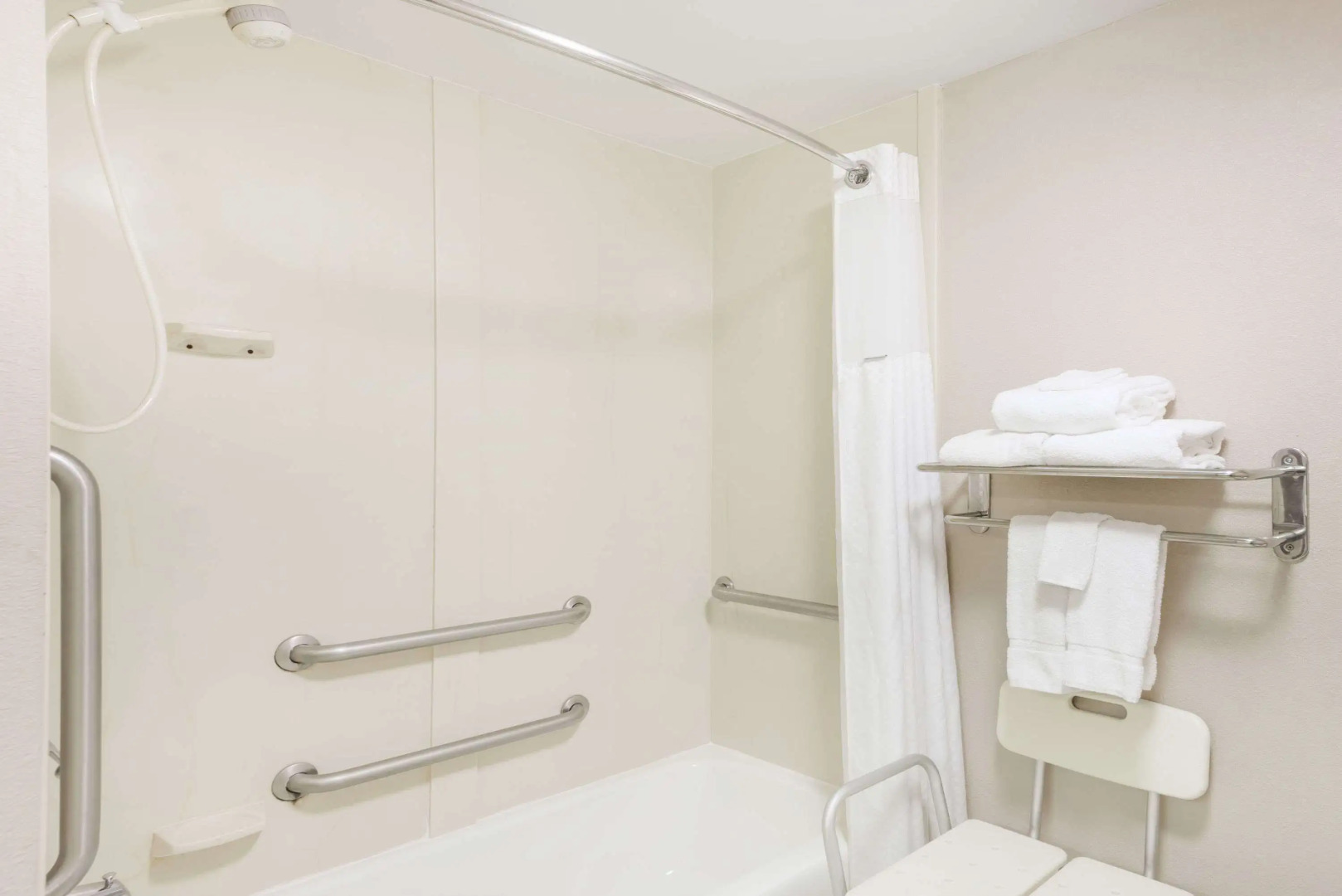 Baymont by Wyndham Clarksville Northeast