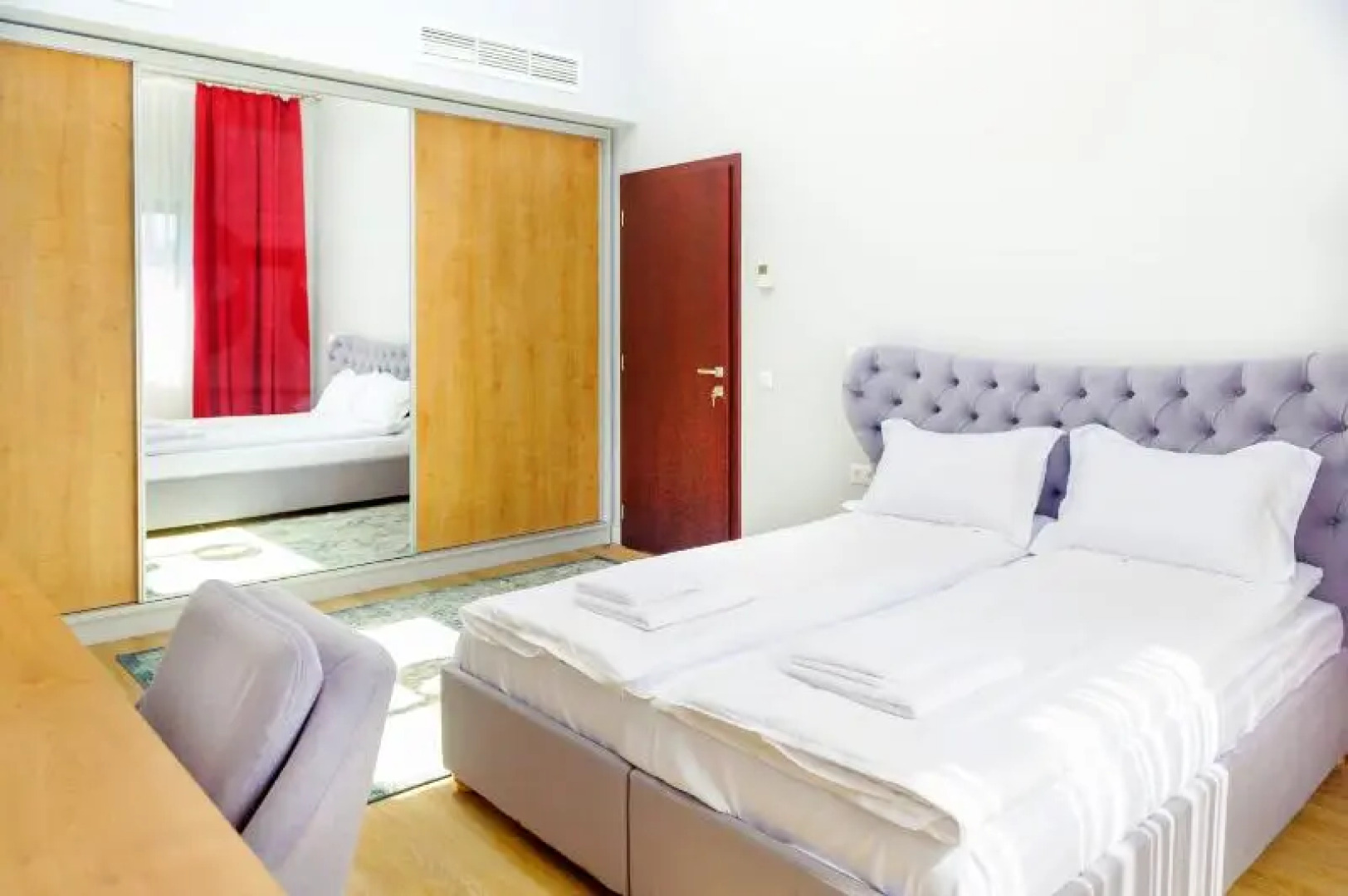 H 11 Downtown Aparthotel