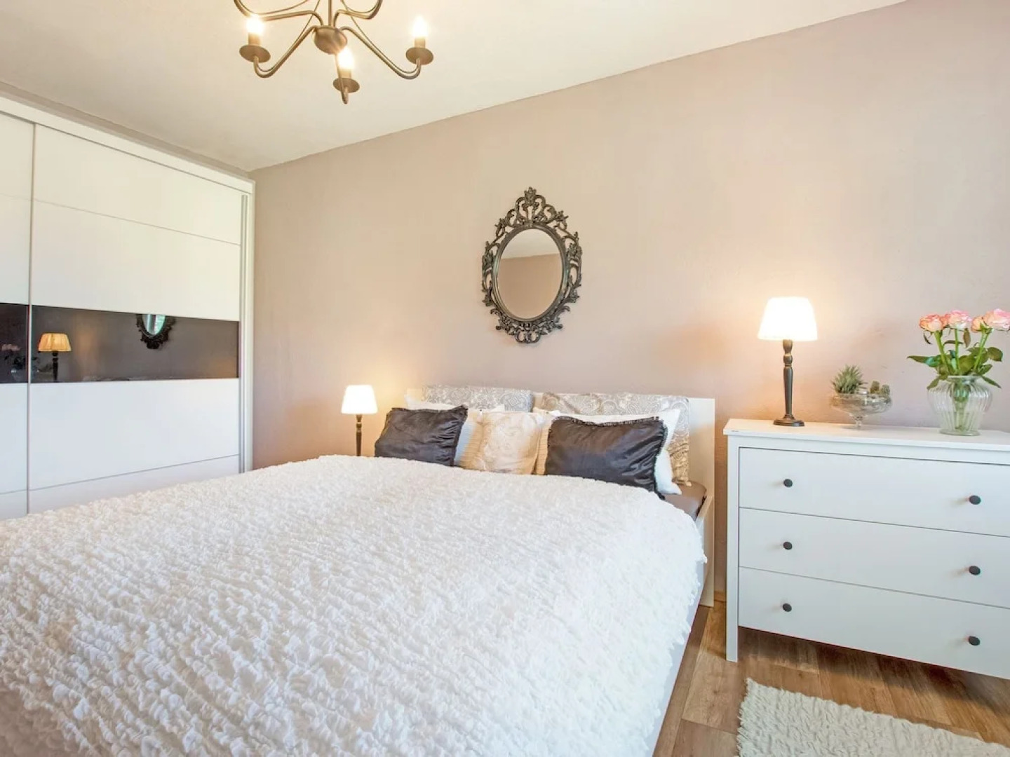 Sunrise Blace Apartments