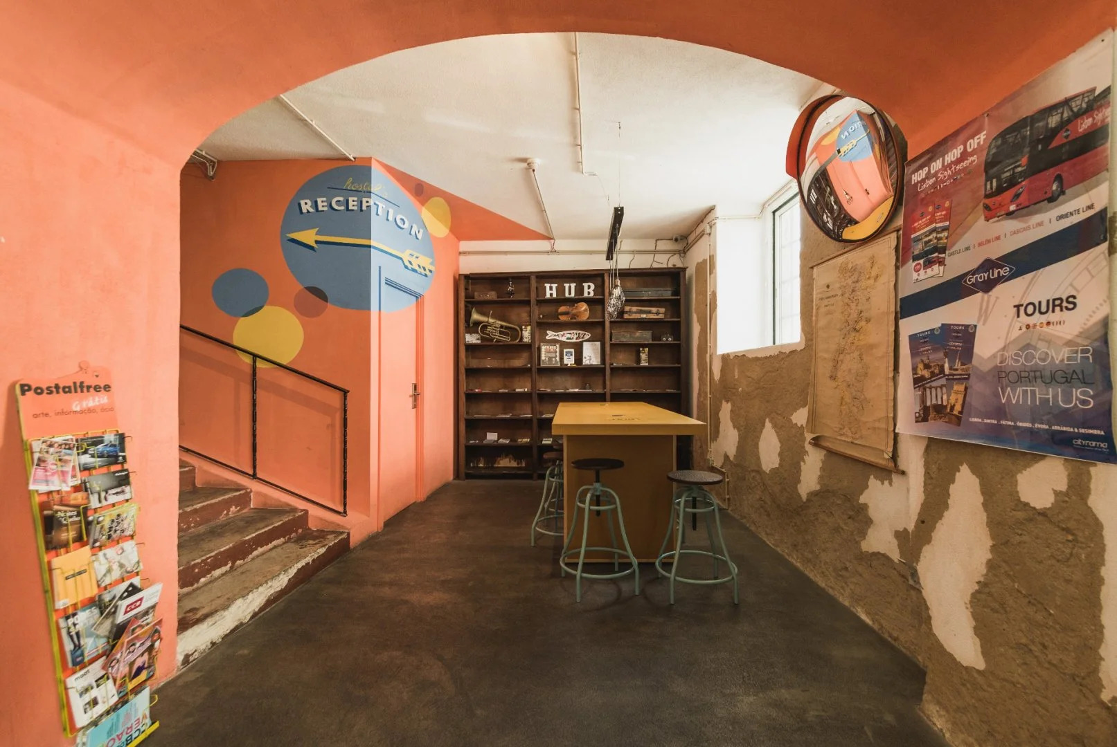 Хостел WOT New Lisbon Social