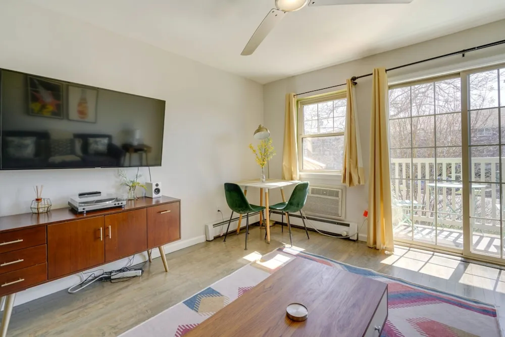 Asbury Park Condo < Half-mi to Beach & Boardwalk!