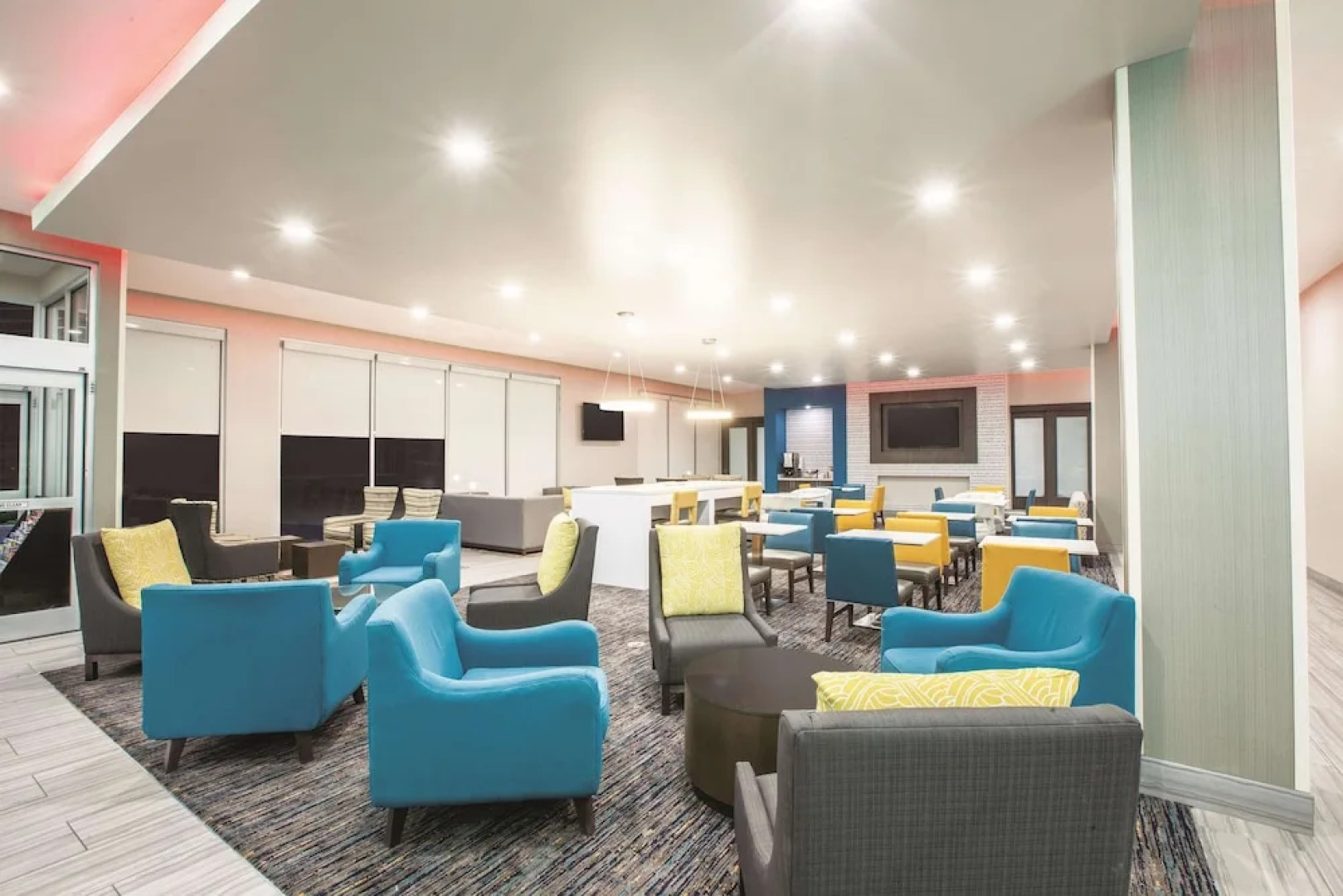 La Quinta Inn & Suites Tulsa Broken Arrow