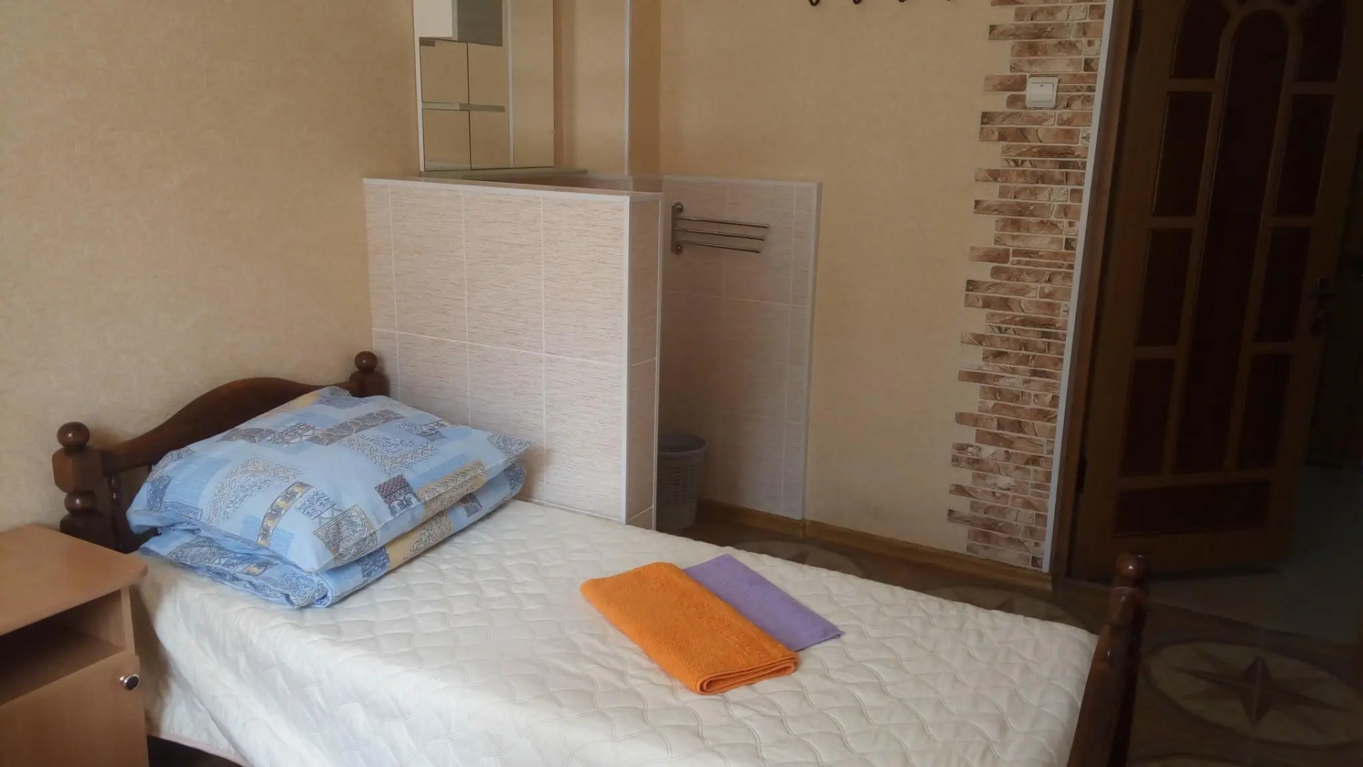 Отель Жуков