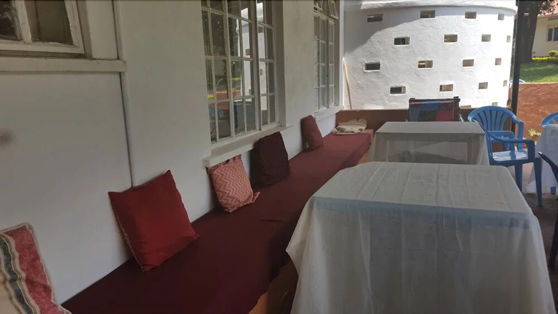 Le Roc Royale - Tororo