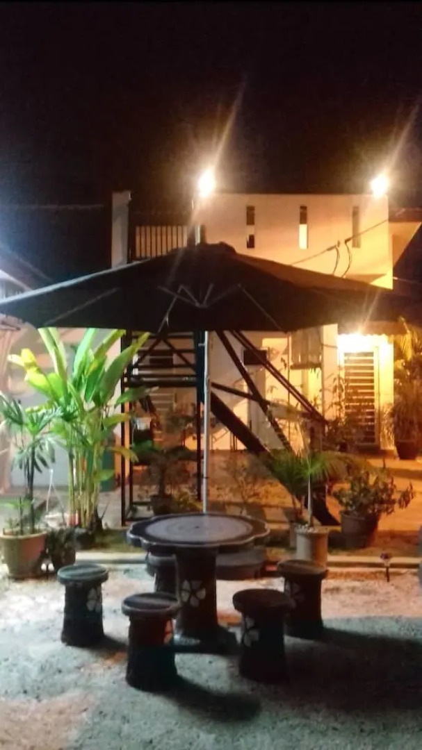 Streetroad Guesthouse