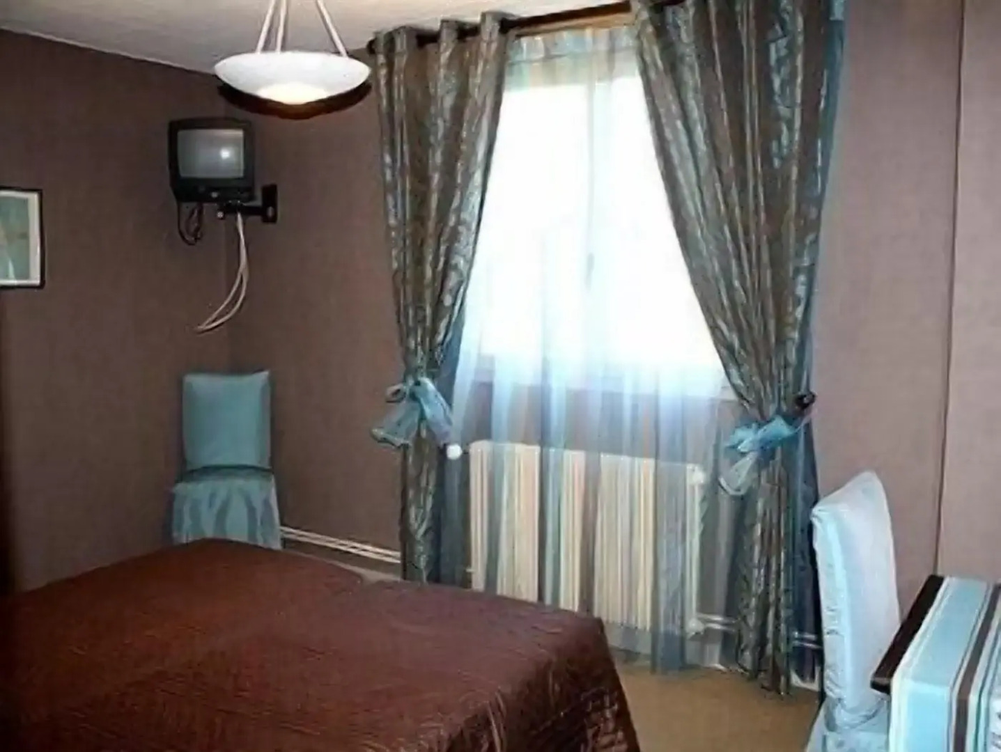 Logis Hotel Au Puits Enchante