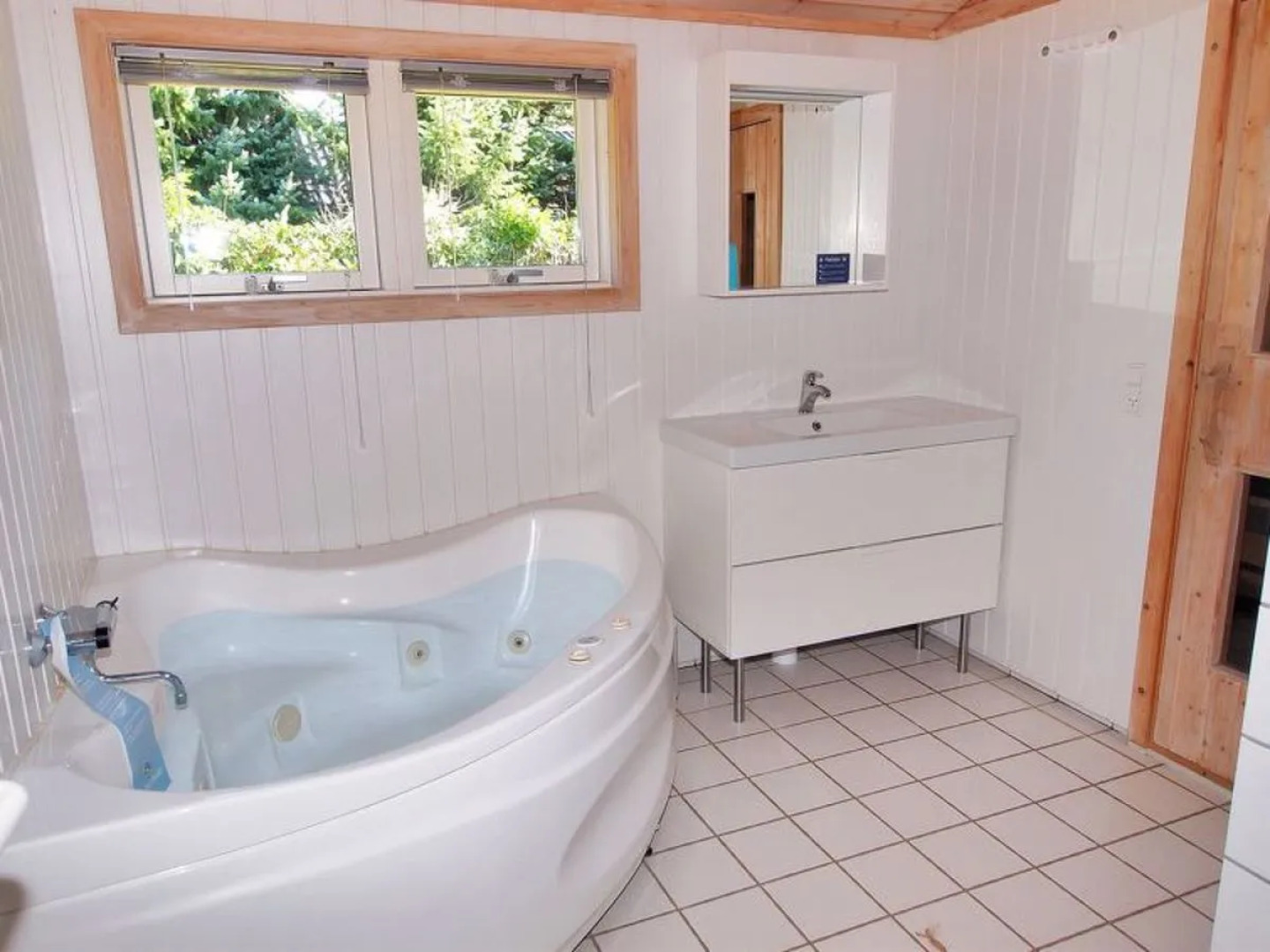 "Delco" - 250m from the sea in Sealand