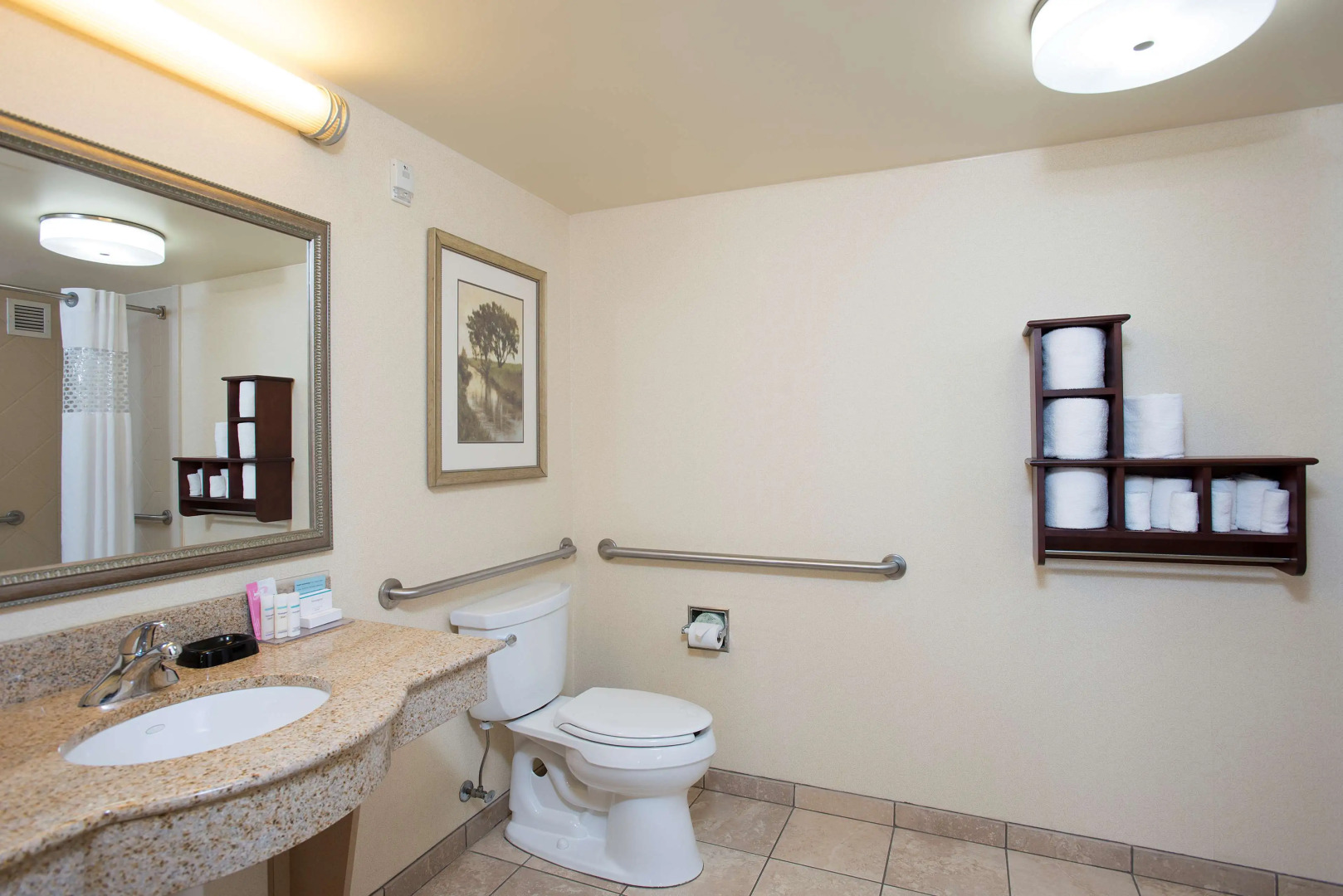 Hampton Inn & Suites Cincinnati-Union Center