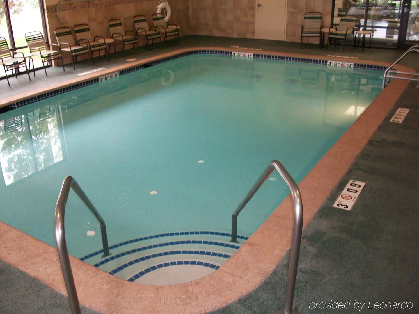 Holiday Inn Express & Suites - Interstate 380 at 33rd Avenue by IHG