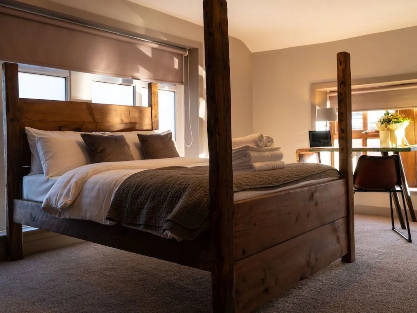 The Lion Pub & Grill