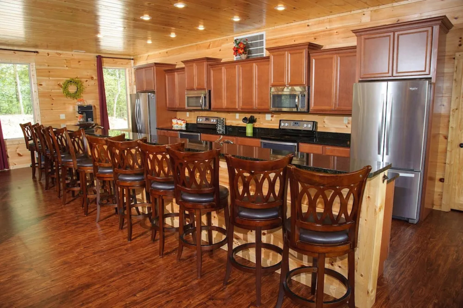 Sycamore Mansion - FourteenBedroom Cabin