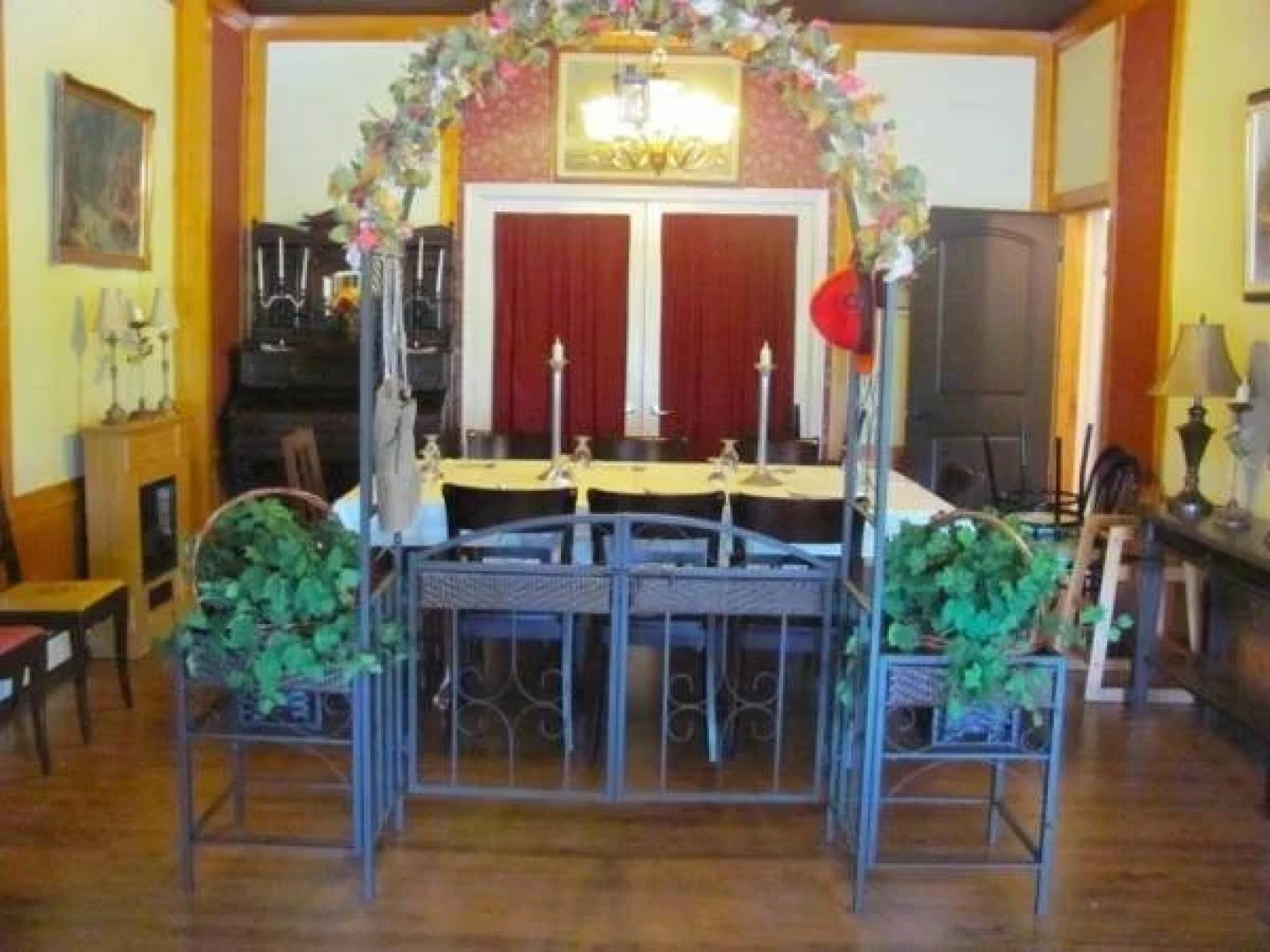 Silverwood Inn & Suites