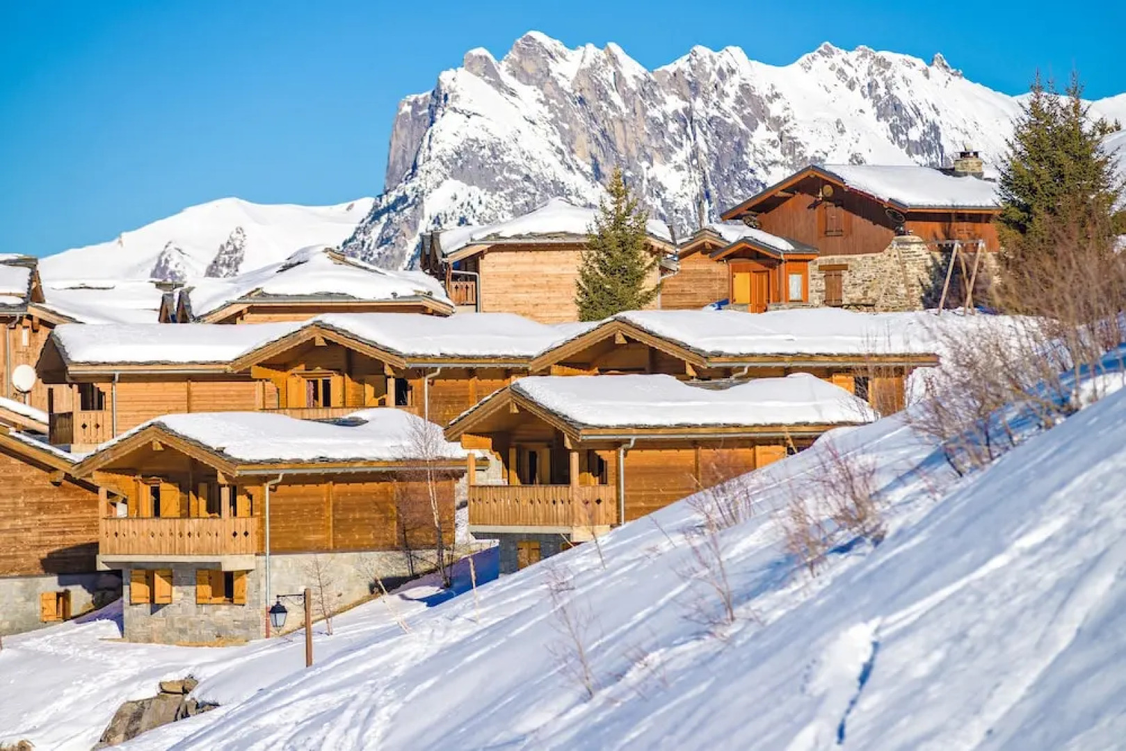 Skissim Select - Chalets Le Grand Panorama II 3* by Travelski