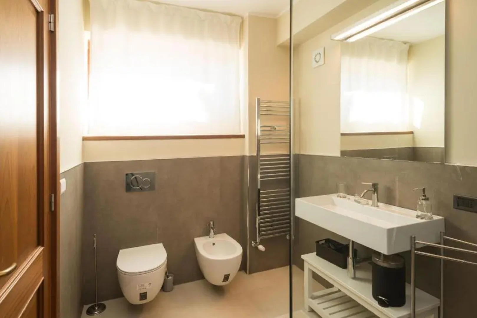 Lumia Luxury Apartments