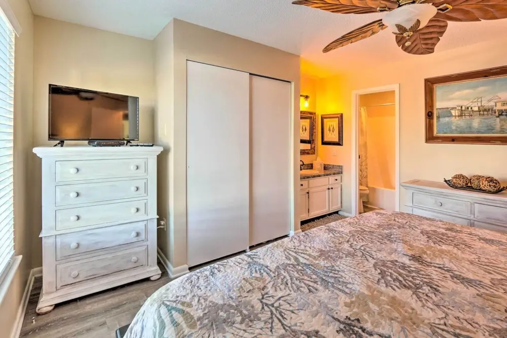 Walk to Harbor Island Beach: Cozy St Helena Villa!