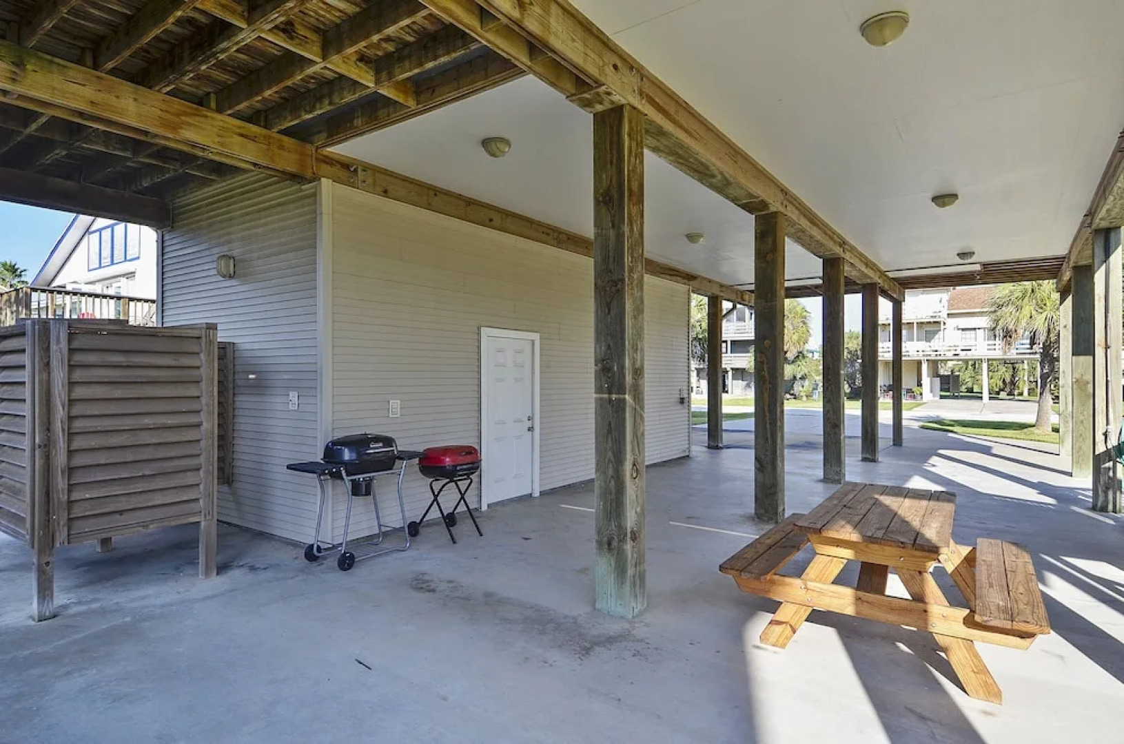 Sommervilla by RedAwning