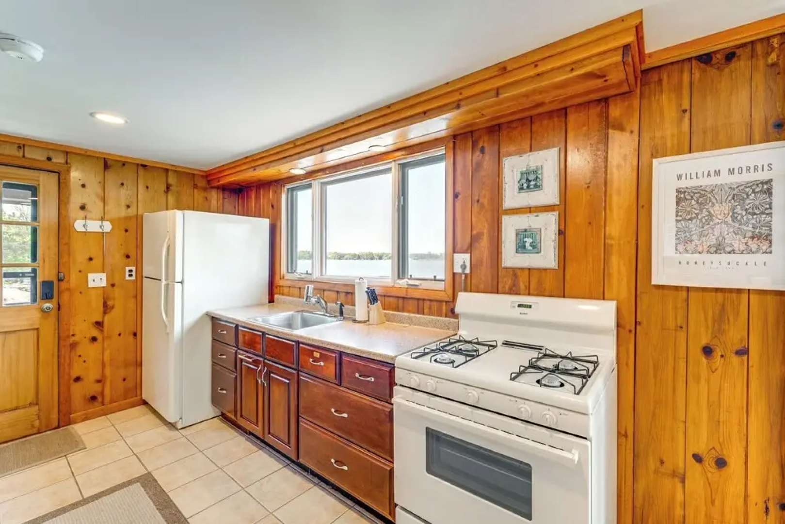 Steps to Powers Lake: Wisconsin Family Home