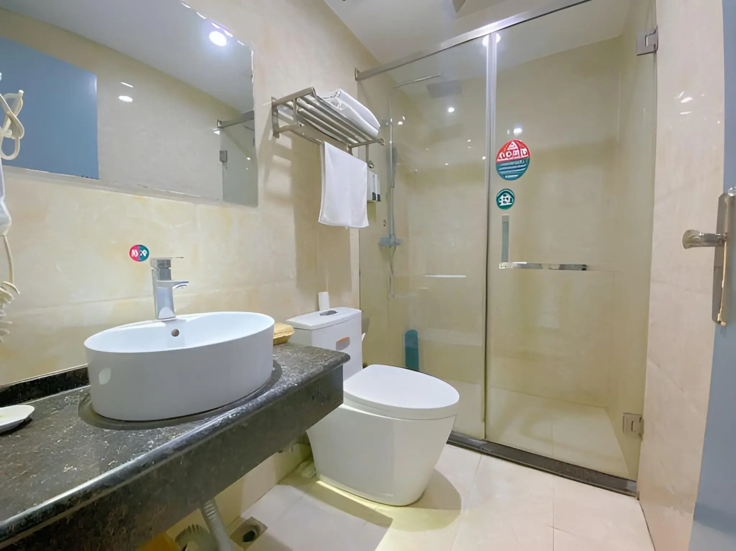 GreenTree Inn HanZhong Railway Station BeiYiHuan Road Express Hotel