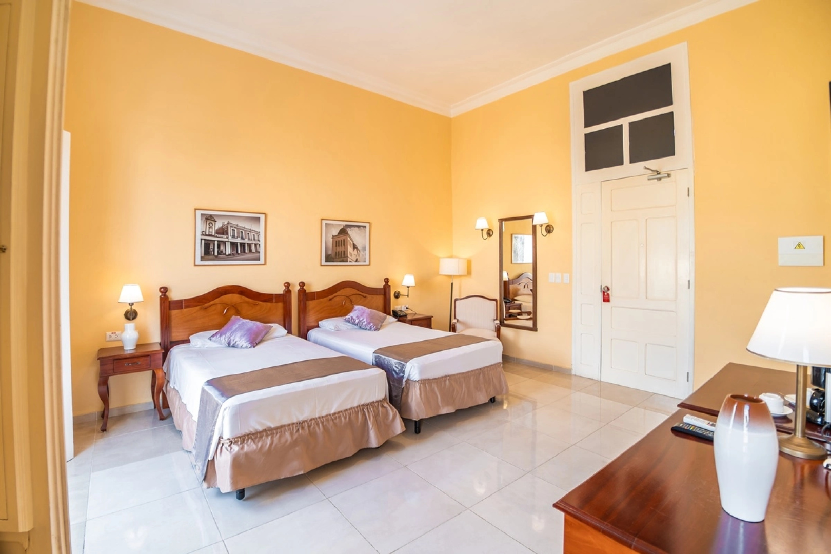 Hotel E Saratoga