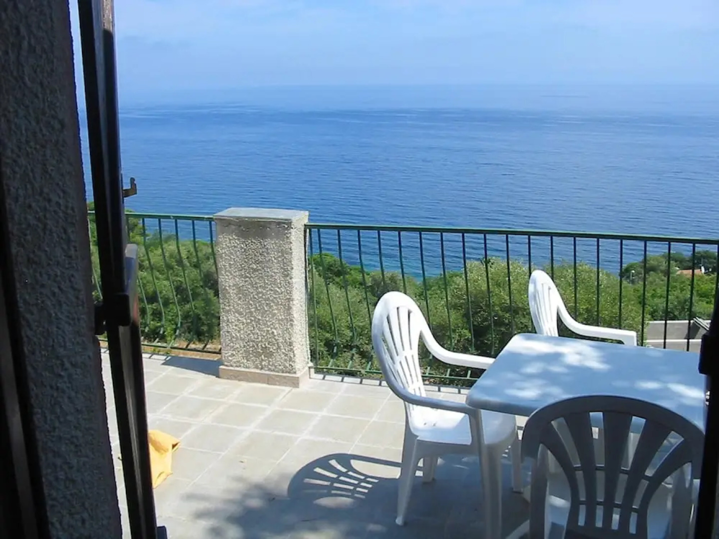 Apartment With one Bedroom in Pietranera, With Wonderful sea View and Terrace