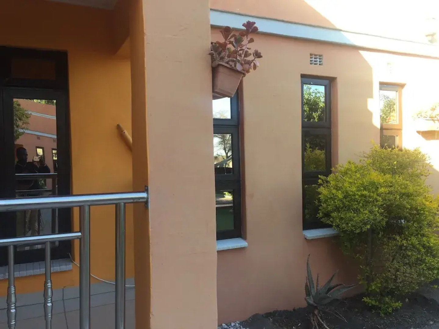 Gumare Executive Lodge