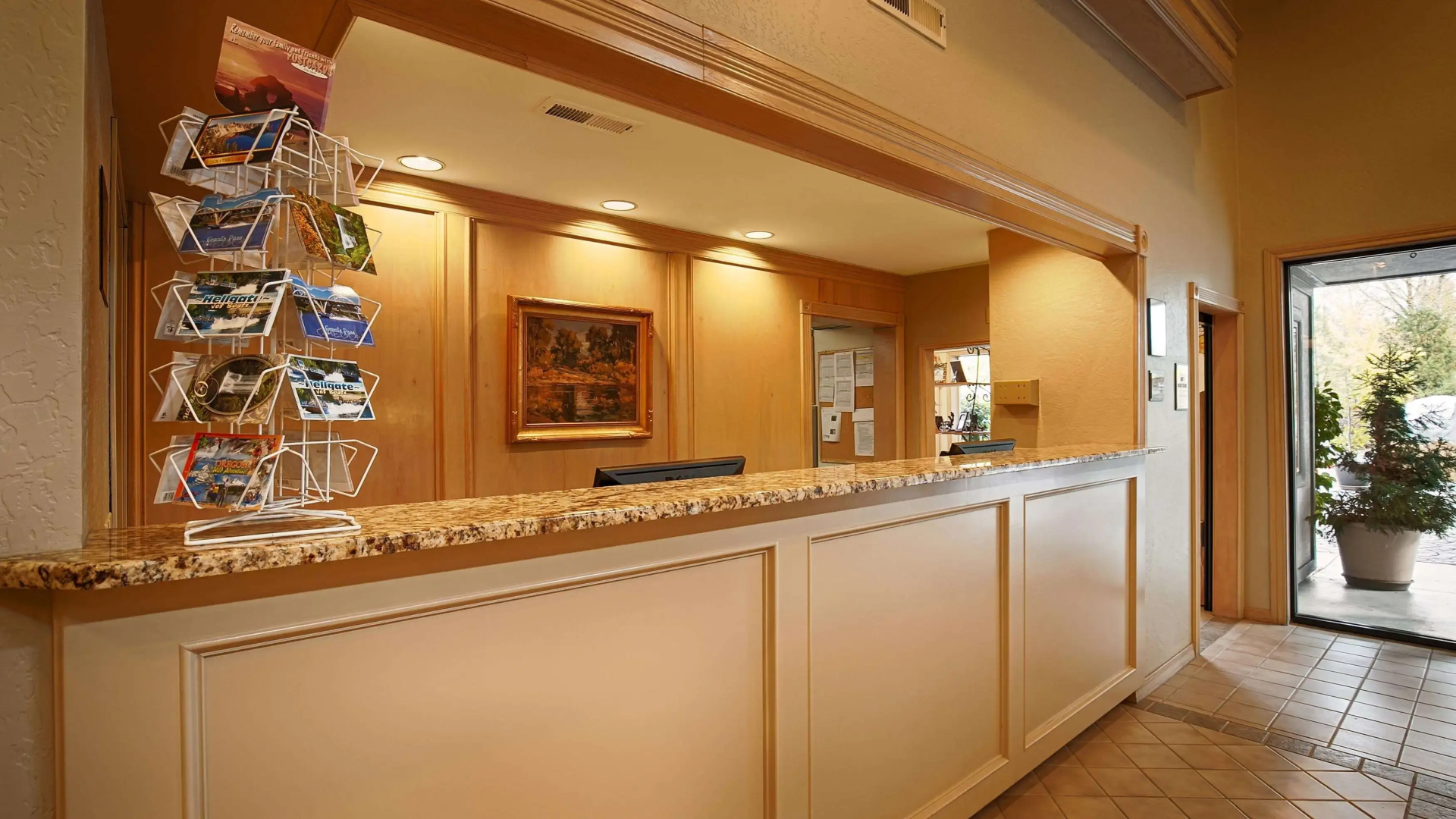 Best Western Inn At The Rogue