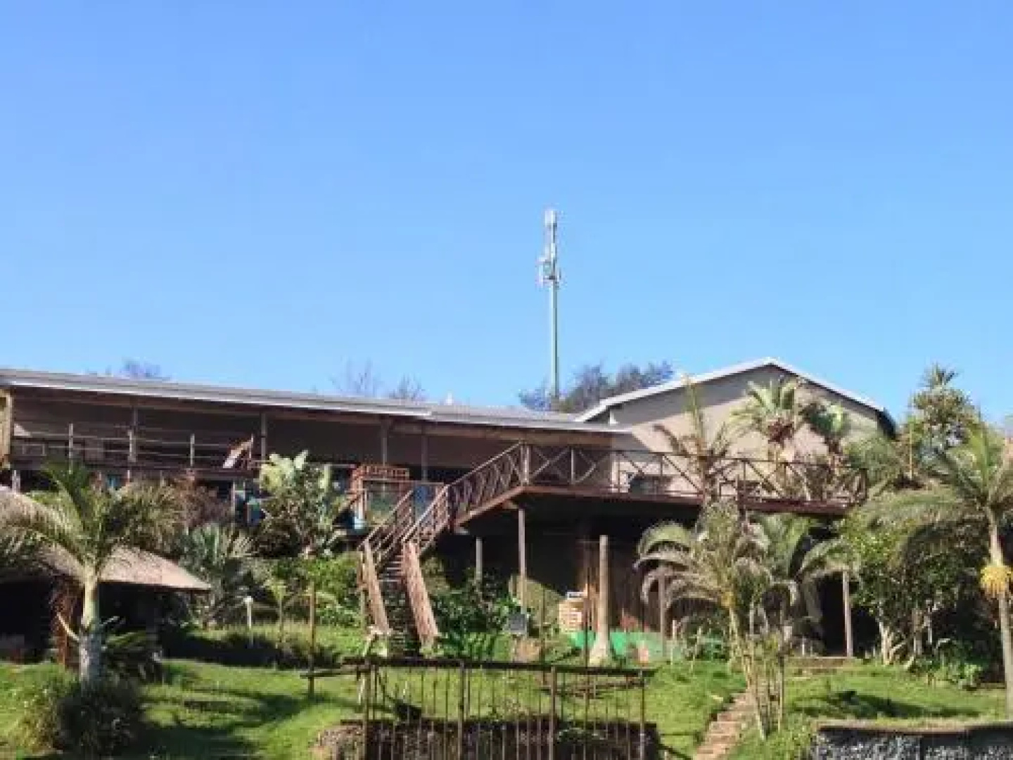 Sensayuma Backpackers