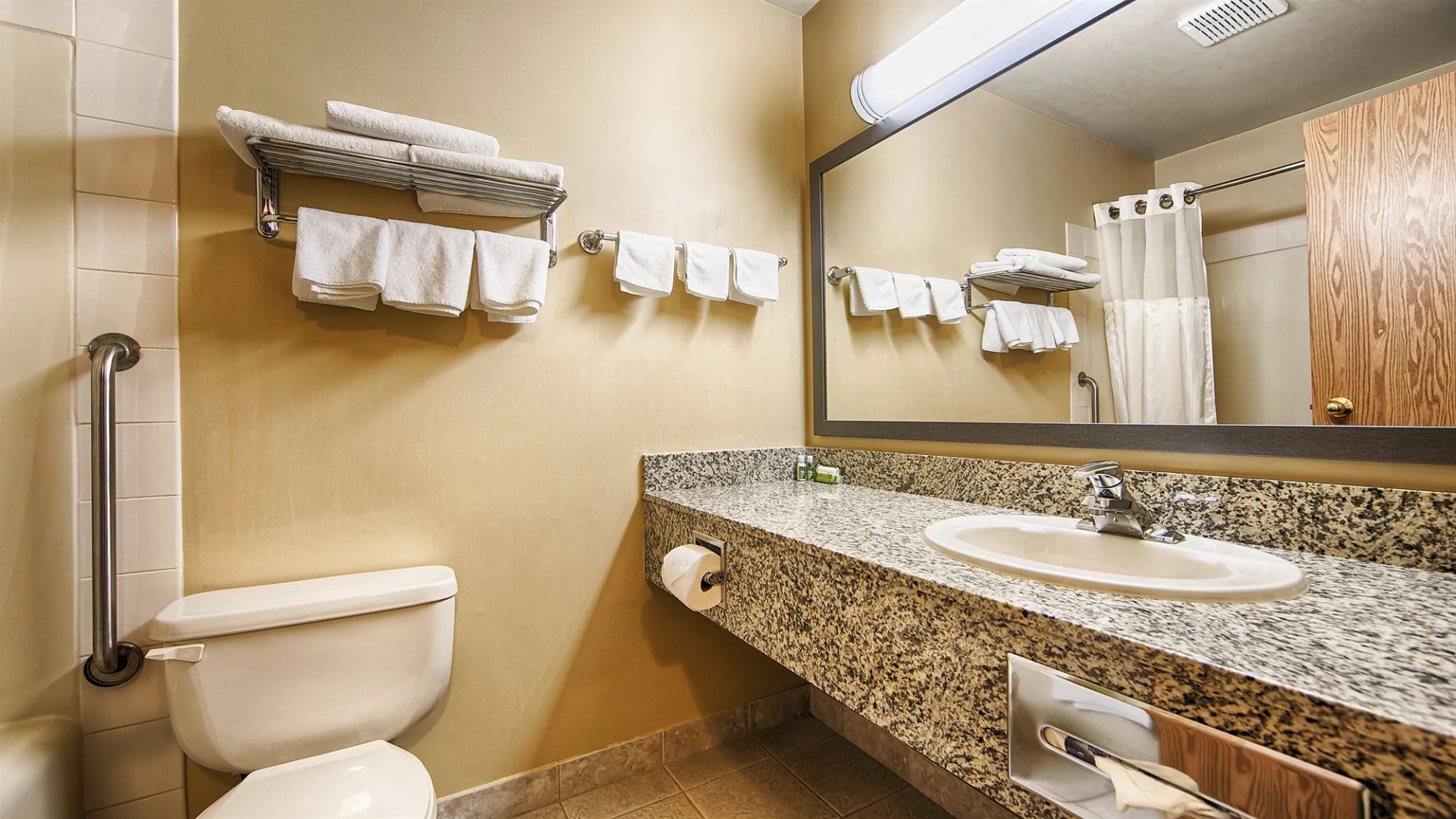 Best Western Strathmore Inn