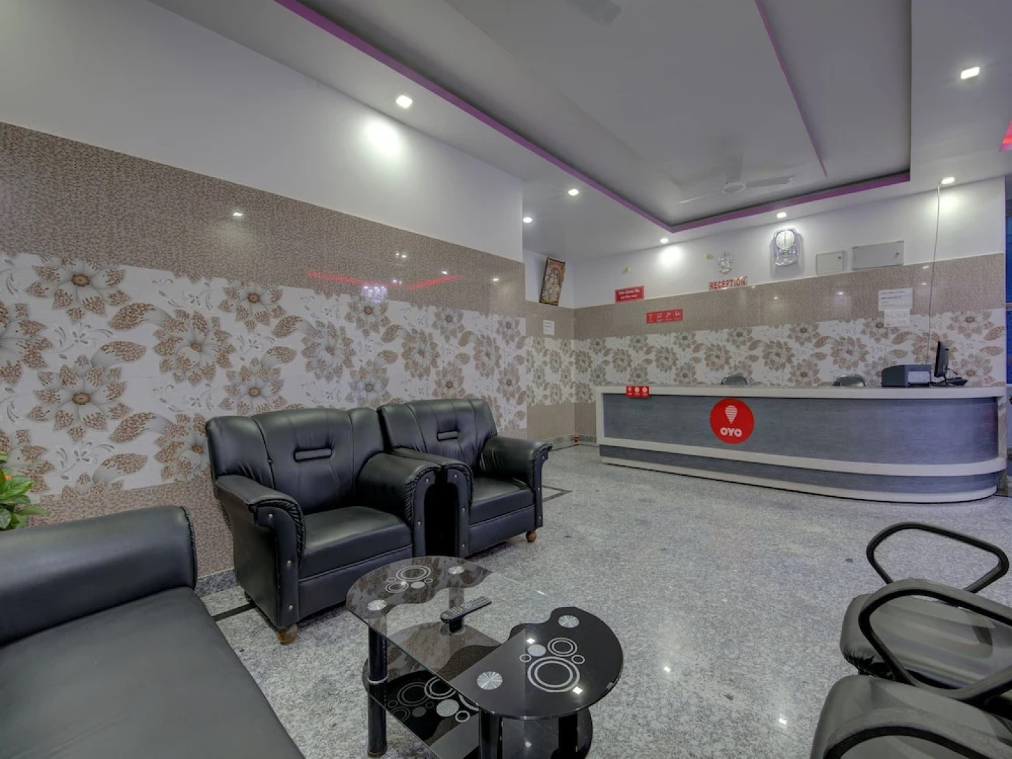 OYO 18839 Dhanraj Residency