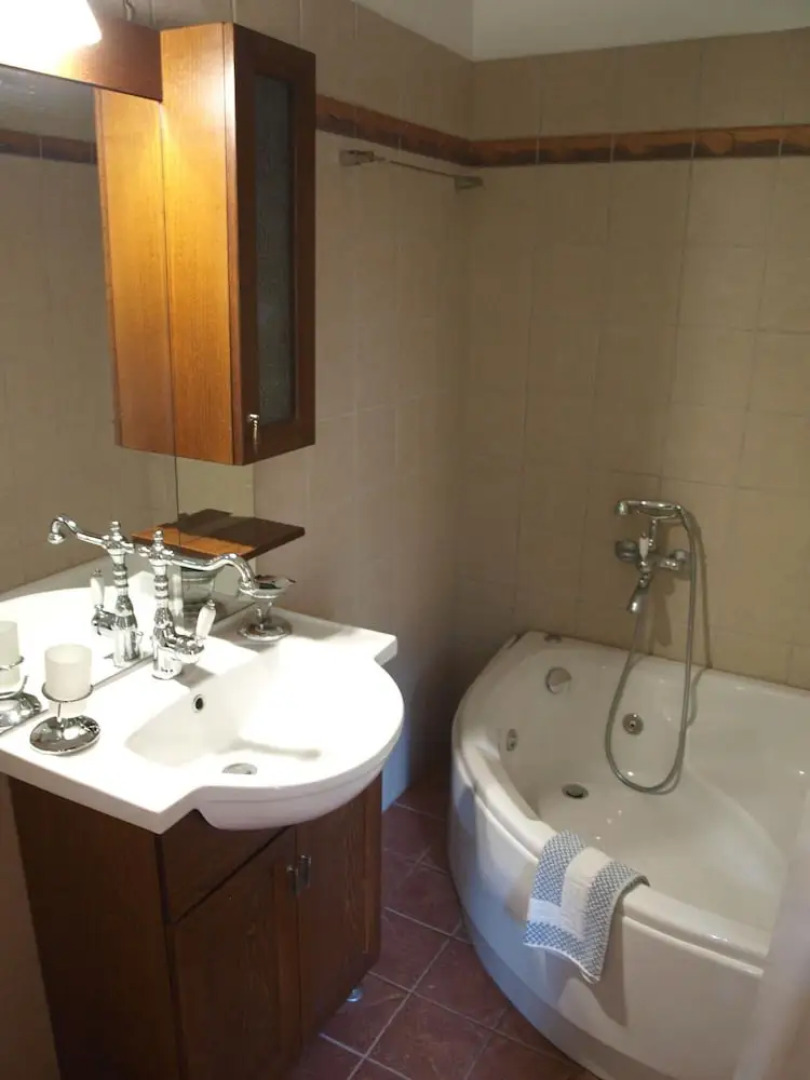 Heliodora Luxury Triple Room 4