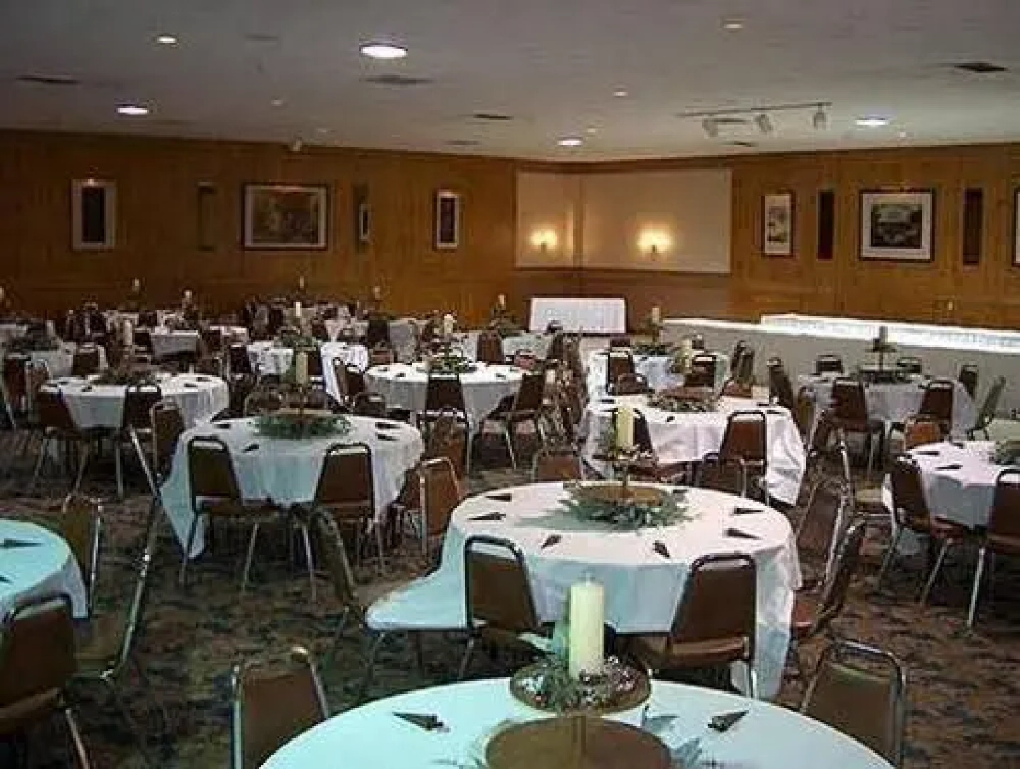 Highland Hotel And Convention Center